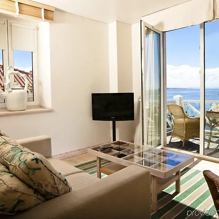 The Albatroz 5*
