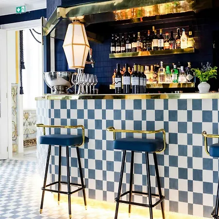 阿尔巴罗斯酒店 酒店